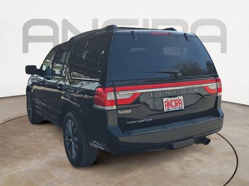 Used 2017 Lincoln Navigator Select image 6