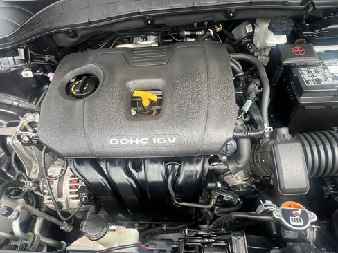 Used 2021 Hyundai Kona SEL Plus FWD image 35