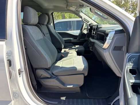 Certified 2025 Ford F250 XLT AWD/4WD image 4