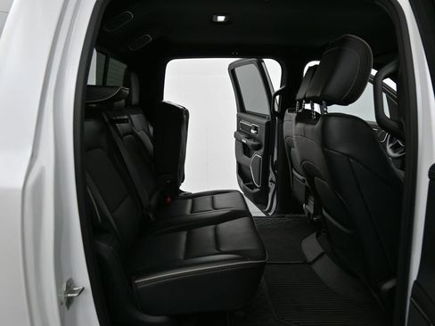 Used 2024 RAM 1500 Laramie image 11