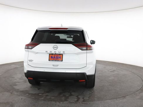 Used 2025 Nissan Rogue SV FWD image 11