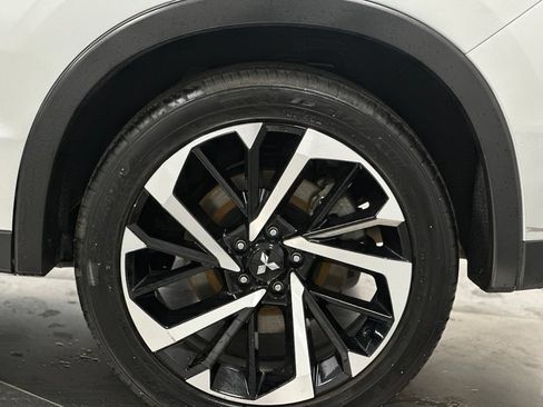 Used 2024 Mitsubishi Outlander SE AWD/4WD image 25