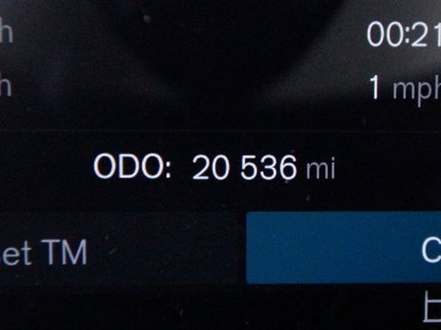 Certified 2024 Volvo XC90 B6 Plus image 5