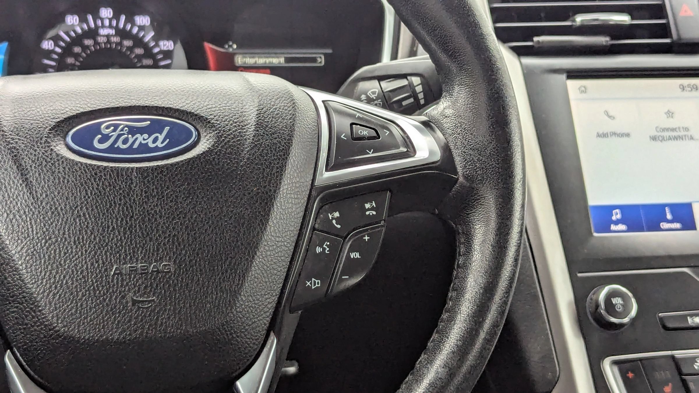 Used 2020 Ford Fusion SEL FWD image 17