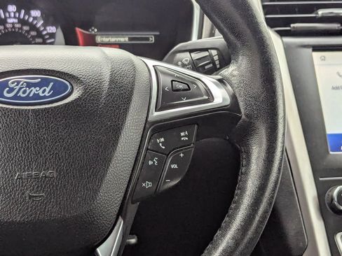 Used 2020 Ford Fusion SEL FWD image 17
