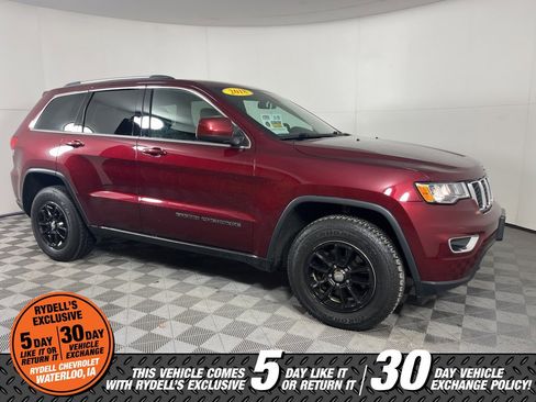 Used 2018 Jeep Grand Cherokee Laredo image 2
