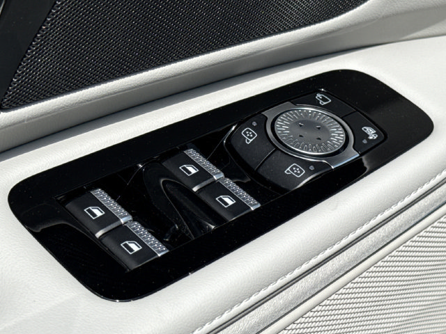 New 2026 Lincoln Nautilus Premier AWD/4WD image 2