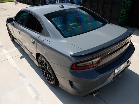 Used 2018 Dodge Charger R/T Scat Pack RWD image 8