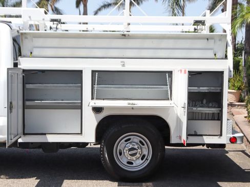 Used 2023 Ford F250 XL w/ XL Chrome Package RWD image 6