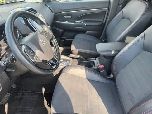 Used 2025 Mitsubishi Outlander Sport ES AWD/4WD image 9