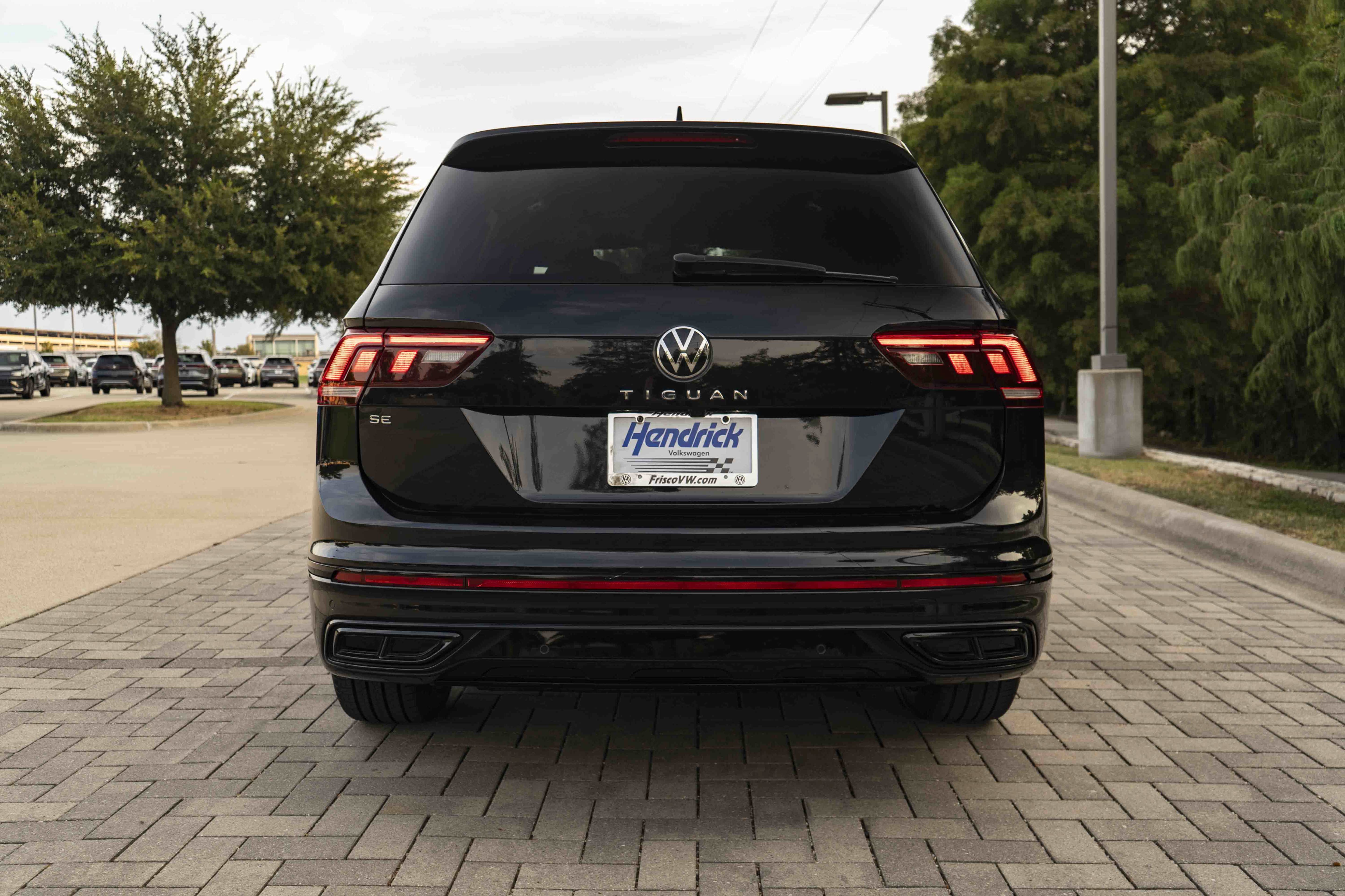 Certified 2023 Volkswagen Tiguan SE R-Line FWD image 7