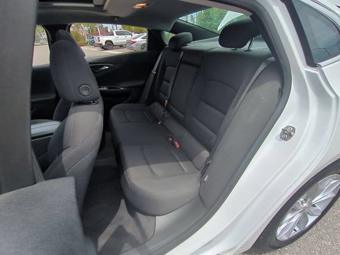 Used 2024 Chevrolet Malibu LT FWD image 24