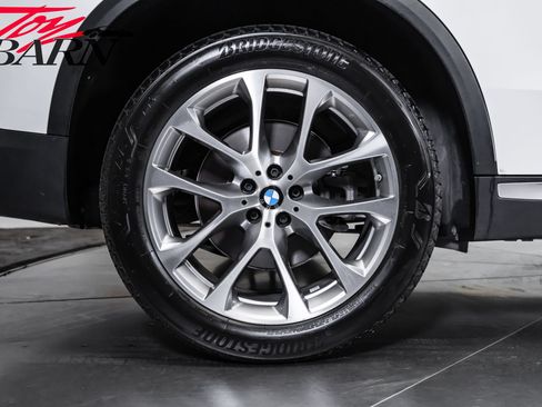 Used 2025 BMW X5 xDrive40i w/ Climate Comfort Package AWD/4WD image 14