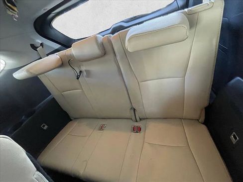 Used 2020 Toyota Highlander Limited image 11