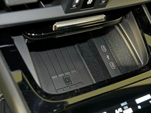 New 2026 Porsche Cayenne S image 33