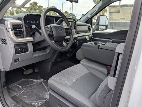 New 2025 Ford F350 XLT w/ 360-Degree Camera Package image 3