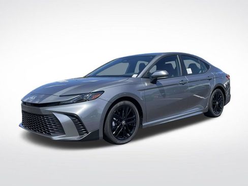 Used 2026 Toyota Camry SE w/ Convenience Package FWD image 3