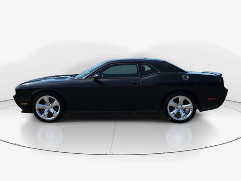 Used 2014 Dodge Challenger SXT Plus RWD image 7