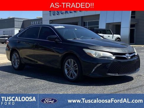 Used 2016 Toyota Camry SE FWD image 1