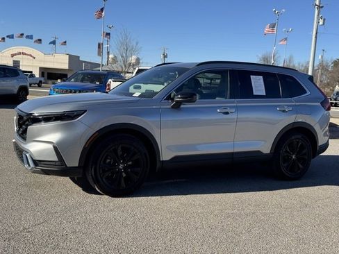 Used 2024 Honda CR-V Sport Touring image 3