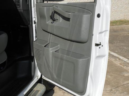 Used 2020 GMC Savana 2500 w/ Driver Convenience Package image 40