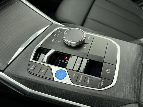 Used 2025 BMW i4 eDrive40 w/ Premium Package RWD image 16