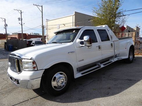 Used 2006 Ford F350 Lariat image 3
