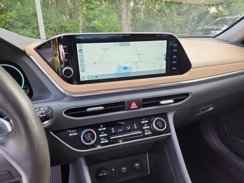 Used 2021 Hyundai Sonata Limited image 16