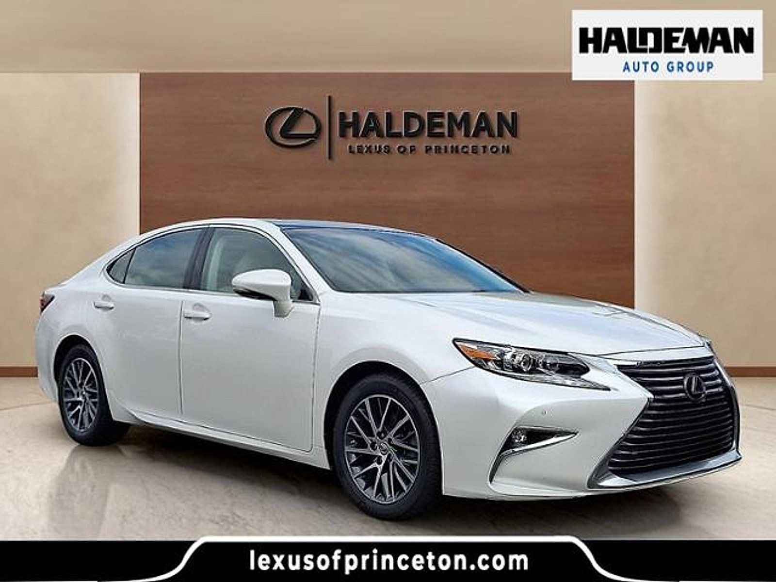 Used 2017 Lexus ES 350 FWD image 1