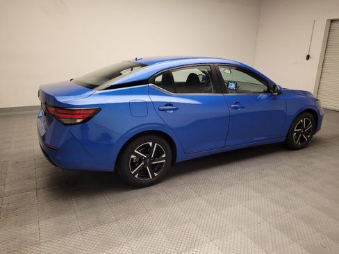 Used 2025 Nissan Sentra SV FWD image 10