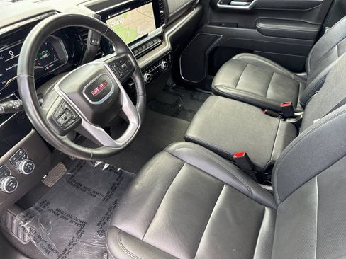 Used 2025 GMC Sierra 1500 SLT AWD/4WD image 10