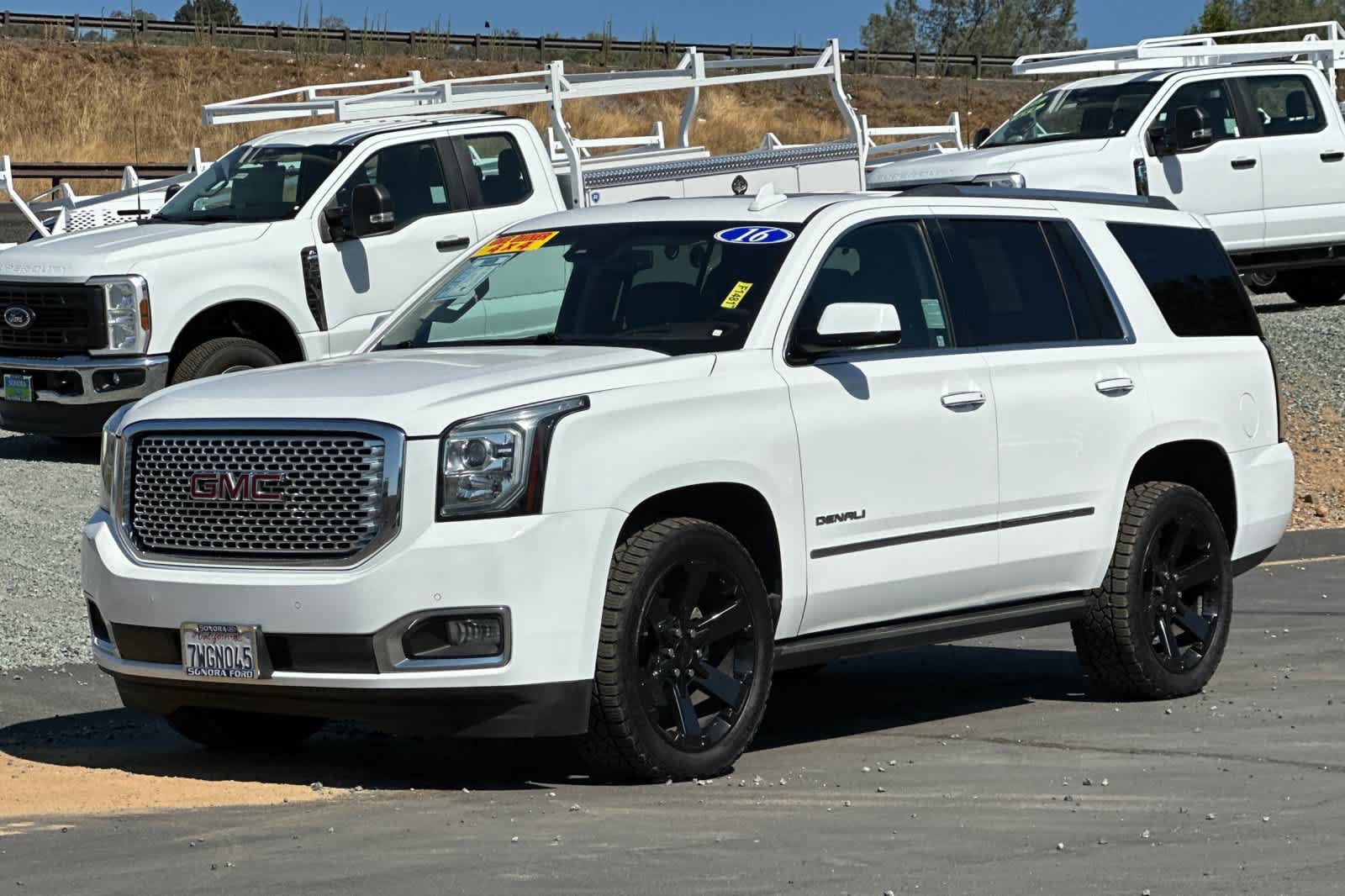 Used 2016 GMC Yukon Denali w/ Open Road Package AWD/4WD image 8