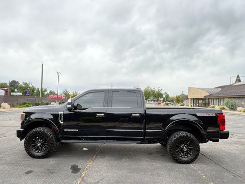 Used 2022 Ford F350 Platinum w/ Tremor Off-Road Package AWD/4WD image 11