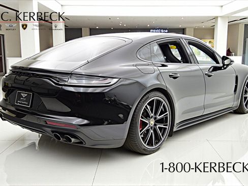 Used 2023 Porsche Panamera GTS image 9