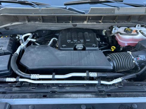 Used 2024 Chevrolet Silverado 1500 LT image 23