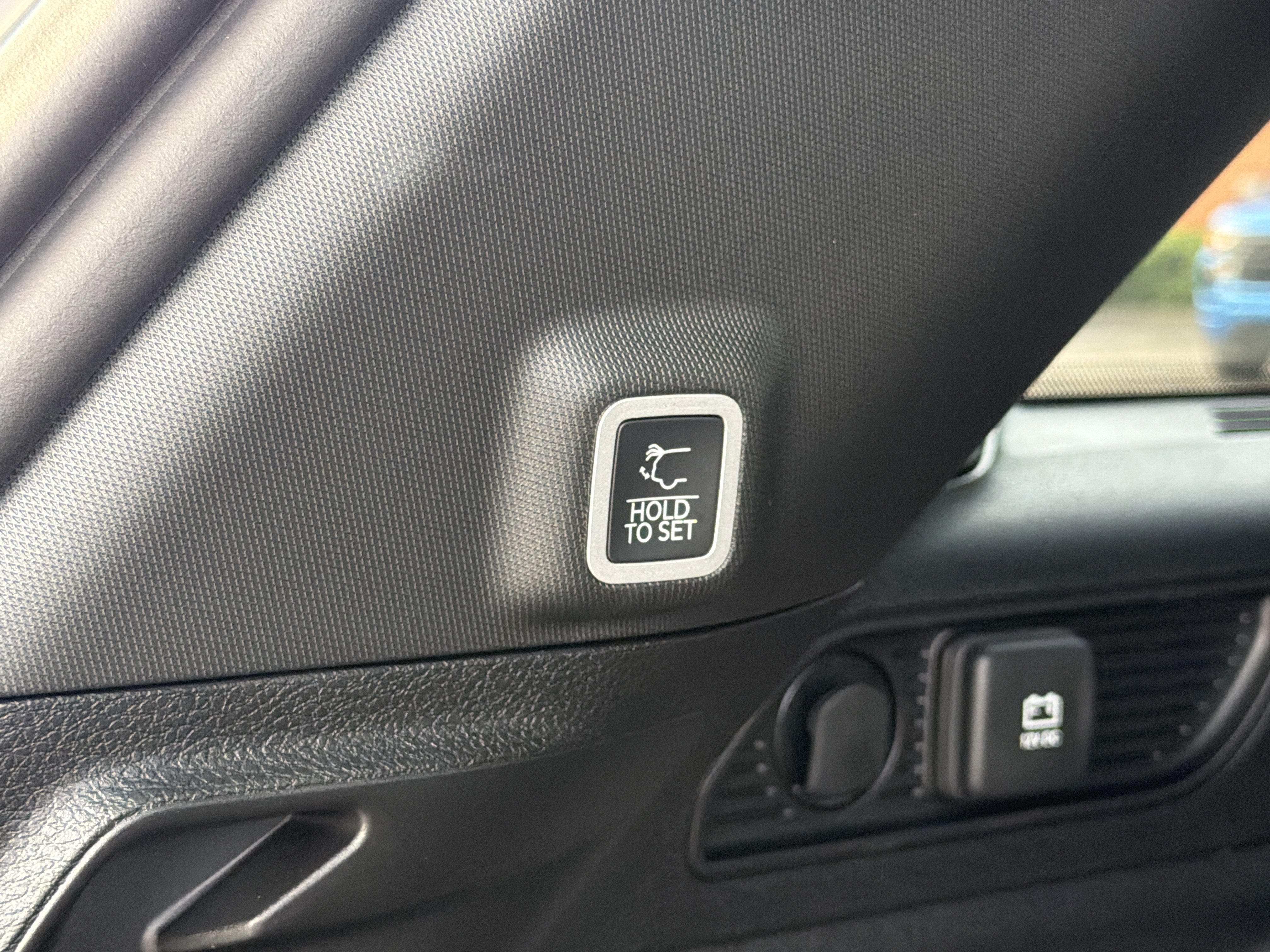 New 2027 Jeep Grand Cherokee Laredo X RWD image 18