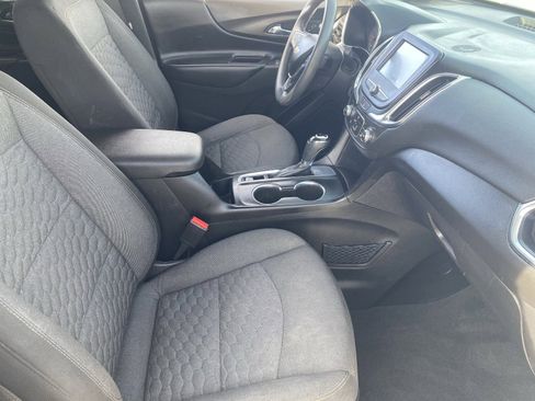 Used 2018 Chevrolet Equinox LT image 12