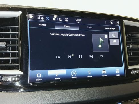 Used 2024 Chrysler Pacifica Touring-L FWD image 23