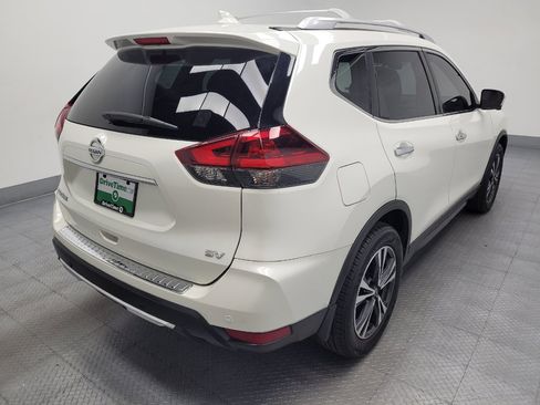 Used 2020 Nissan Rogue SV w/ Premium Package FWD image 9