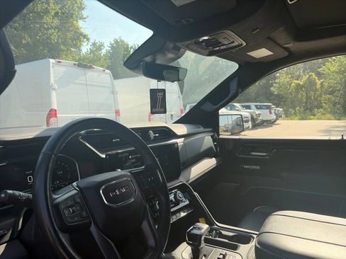 Used 2023 GMC Sierra 1500 AT4X w/ AT4X AEV Edition AWD/4WD image 17