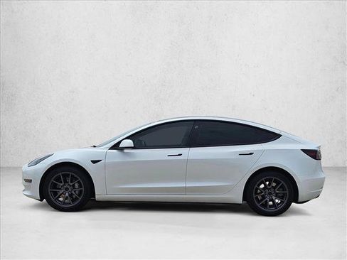 Used 2022 Tesla Model 3 Long Range AWD/4WD image 9
