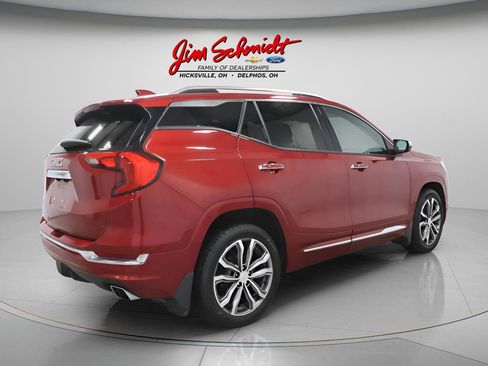 Used 2019 GMC Terrain Denali w/ Comfort Package FWD image 6