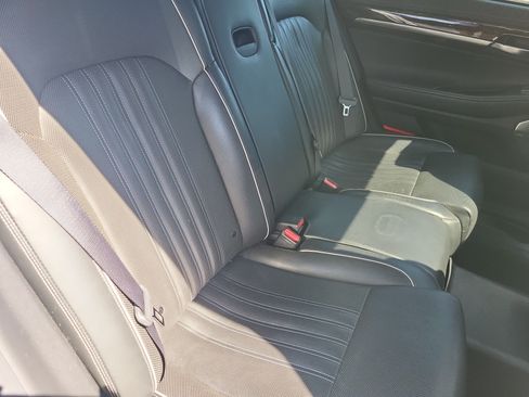 Used 2018 Genesis G90 5.0 Ultimate RWD image 14