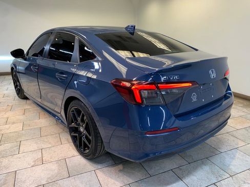Used 2025 Honda Civic Sport image 6