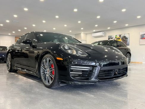 Used 2014 Porsche Panamera GTS w/ Premium Package Plus image 8