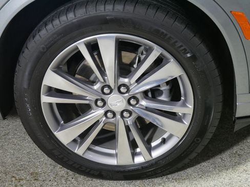 Used 2023 Cadillac XT6 Premium Luxury w/ Technology Package AWD/4WD image 15