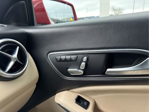 Used 2018 Mercedes-Benz CLA 250 4MATIC image 36