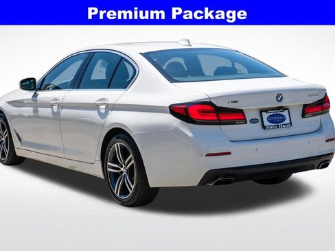 Used 2022 BMW 530i xDrive w/ Premium Package AWD/4WD image 6