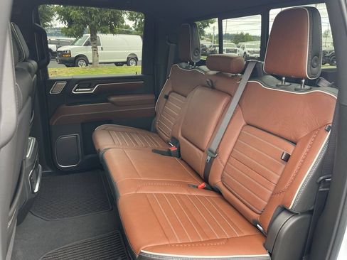 New 2026 GMC Sierra 3500 Denali Ultimate AWD/4WD image 26