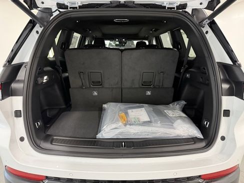 New 2025 Jeep Grand Cherokee L Limited image 7